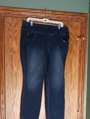 Women's Belle By Kim Gravel Pull On Stretch Jeans